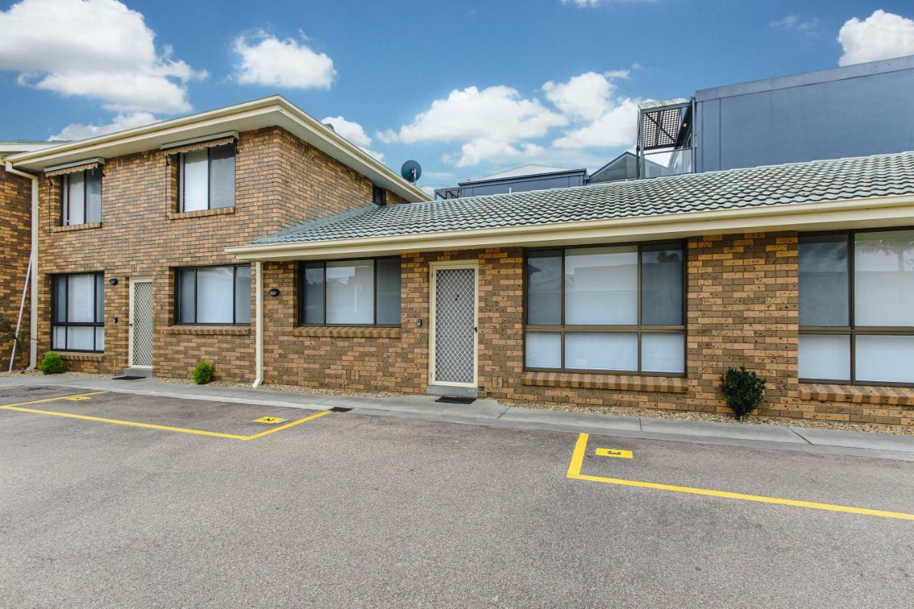 Hybiscus Waterfront Apartments Lakes Entrance Dış mekan fotoğraf
