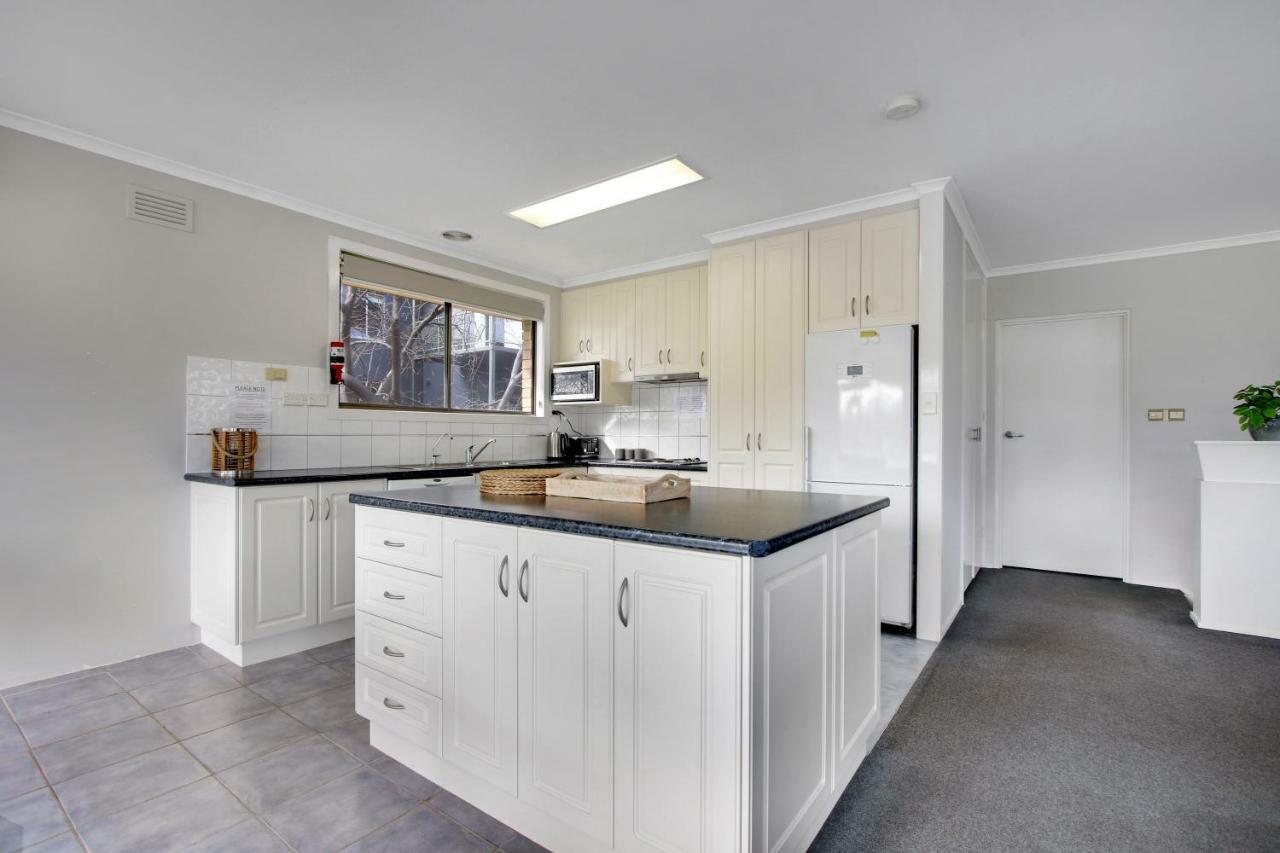 Hybiscus Waterfront Apartments Lakes Entrance Dış mekan fotoğraf