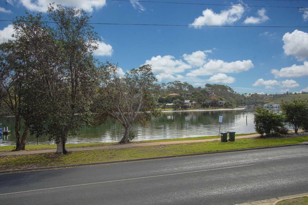 Hybiscus Waterfront Apartments Lakes Entrance Dış mekan fotoğraf