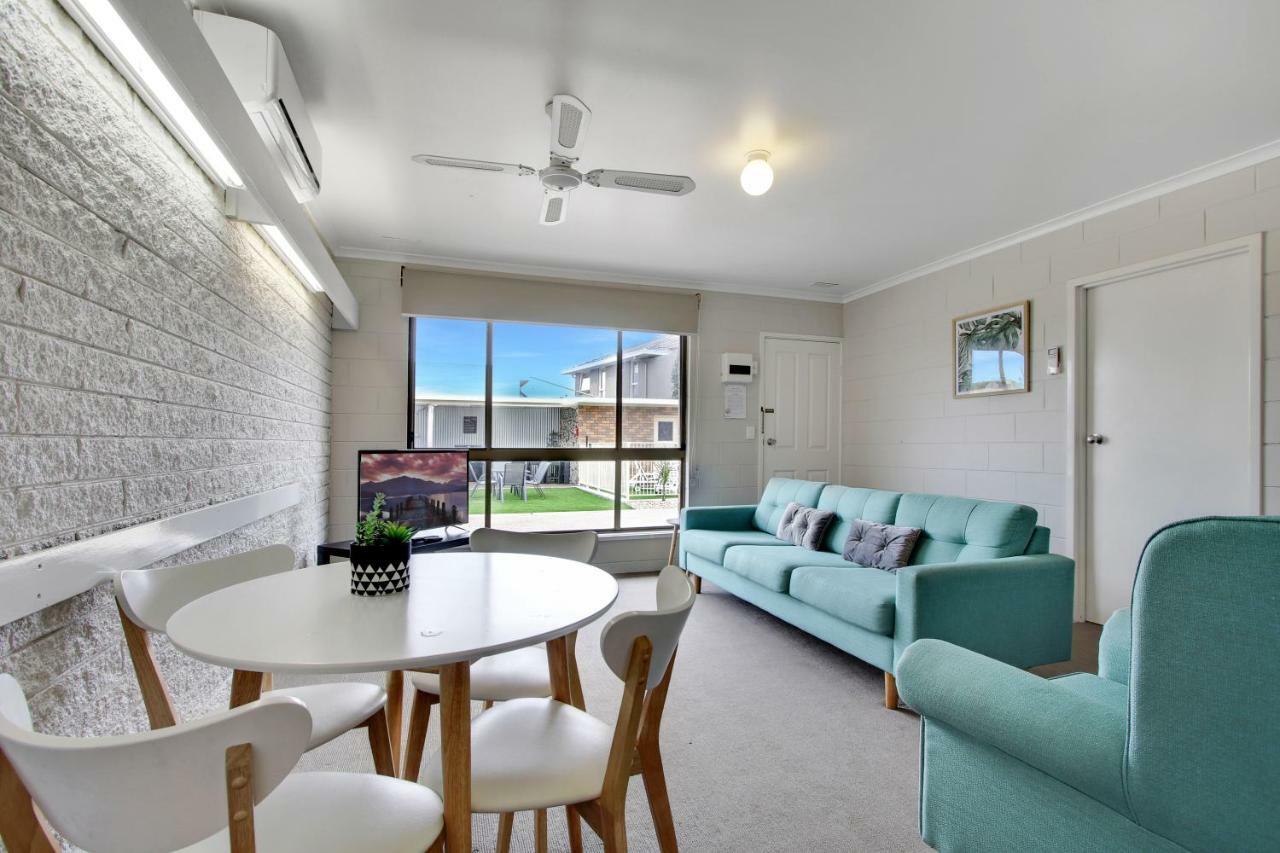 Hybiscus Waterfront Apartments Lakes Entrance Dış mekan fotoğraf